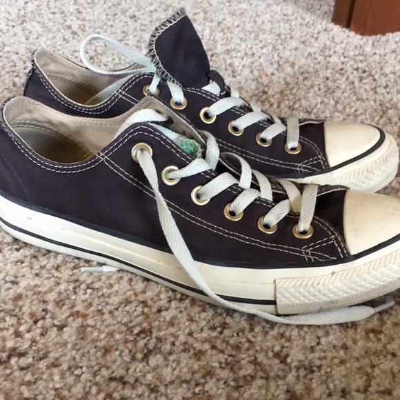 Black double-tongued converse sneakers - Picture 2 of 8